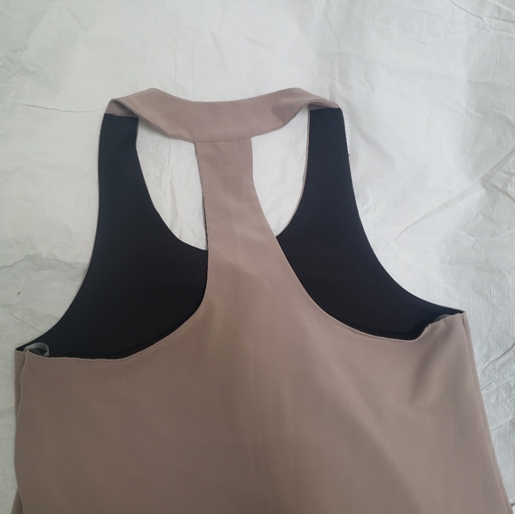 Halter top style dress - Picture 2 of 2